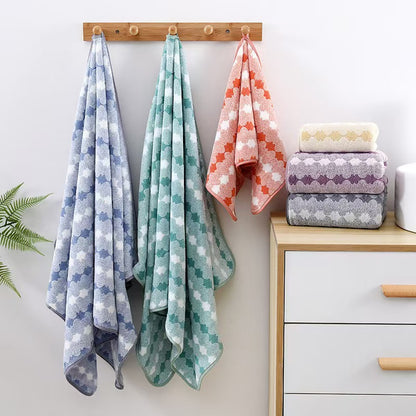Wide Stripe Coral Towels